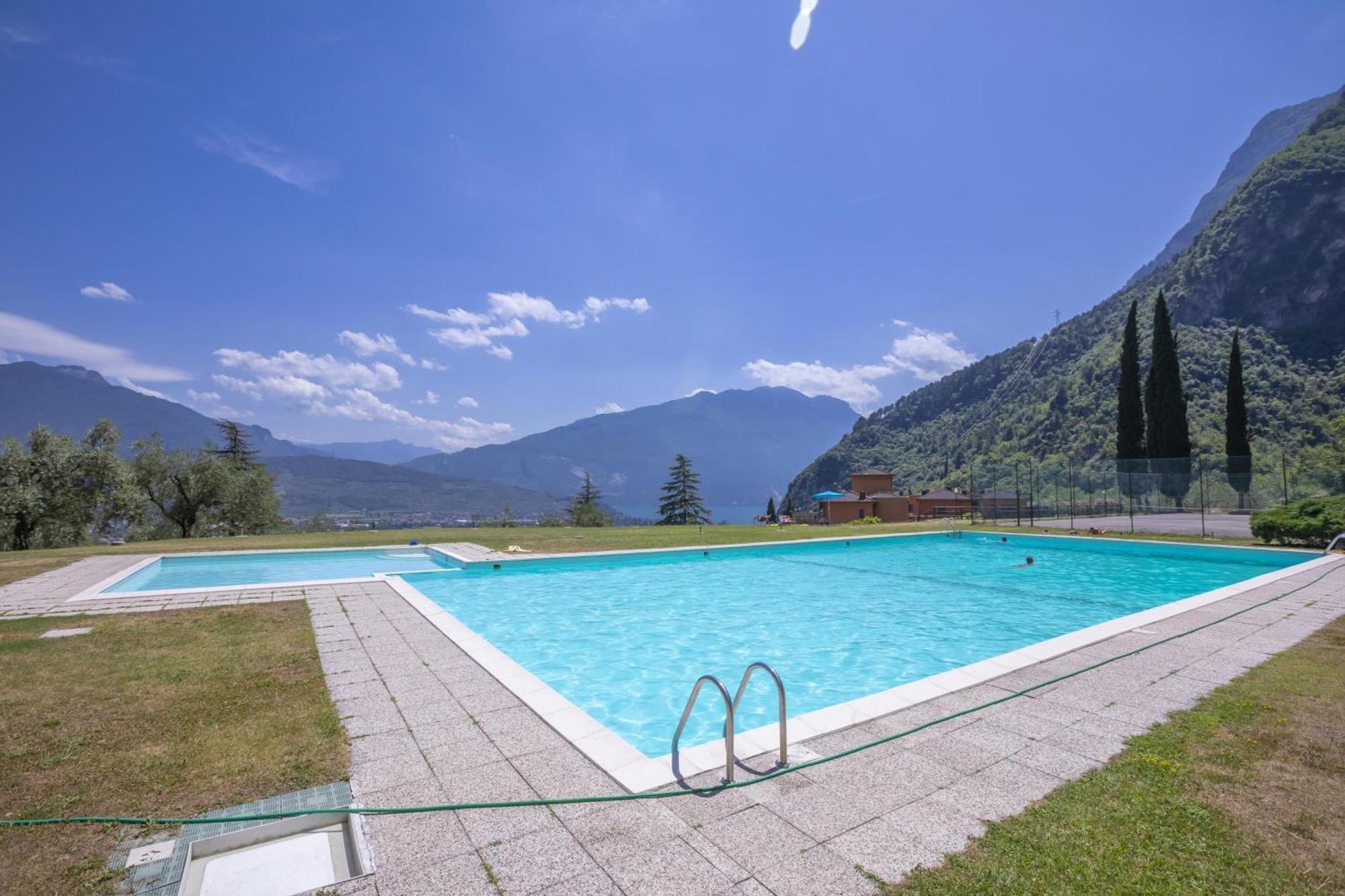 Lake View Dom-Us Apartment - Happy Rentals Riva del Garda Exterior photo