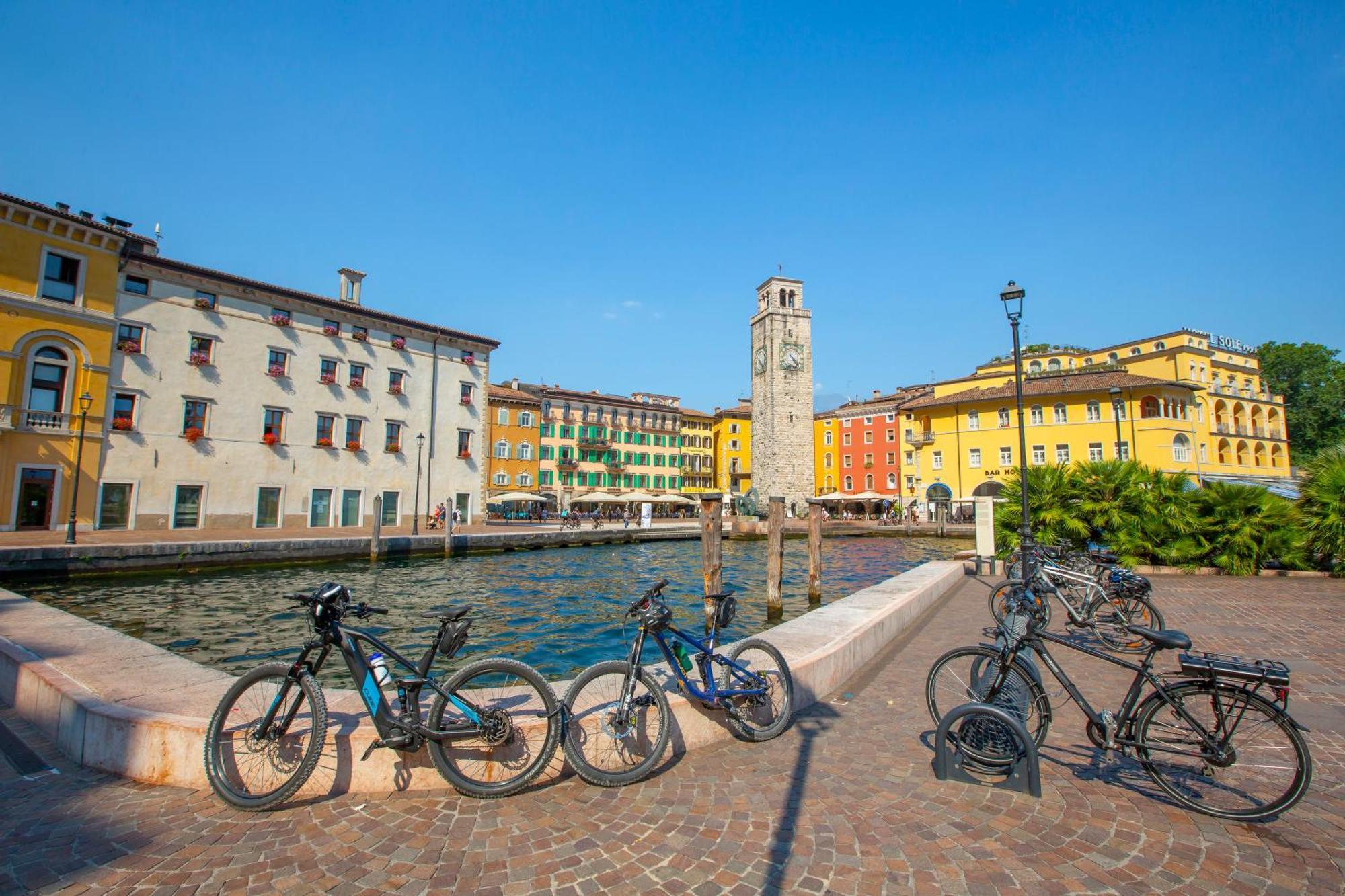 Lake View Dom-Us Apartment - Happy Rentals Riva del Garda Exterior photo
