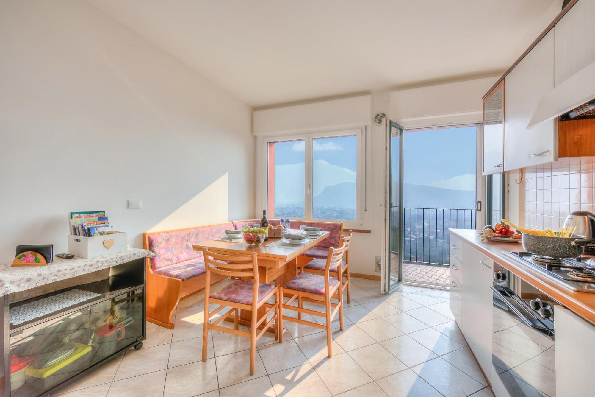 Lake View Dom-Us Apartment - Happy Rentals Riva del Garda Exterior photo
